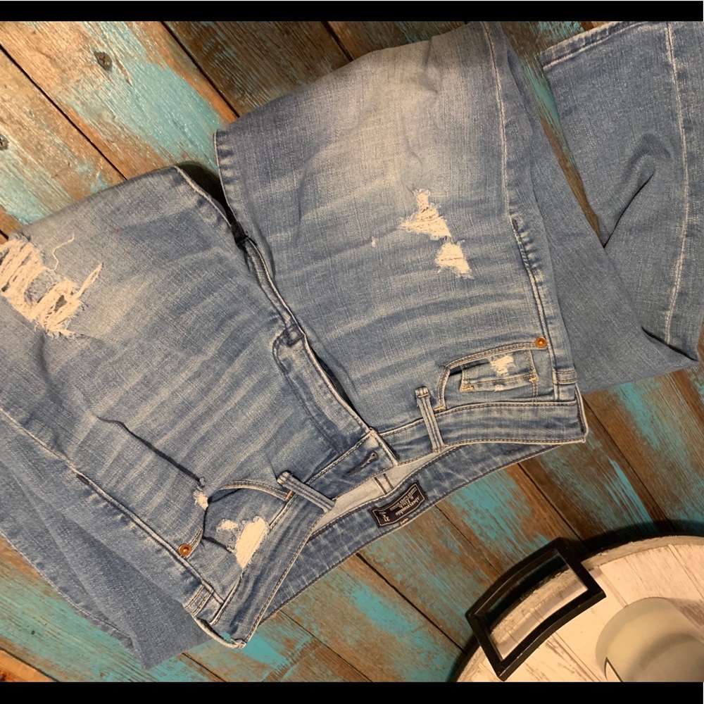 Abercrombie skinny jeans with holes